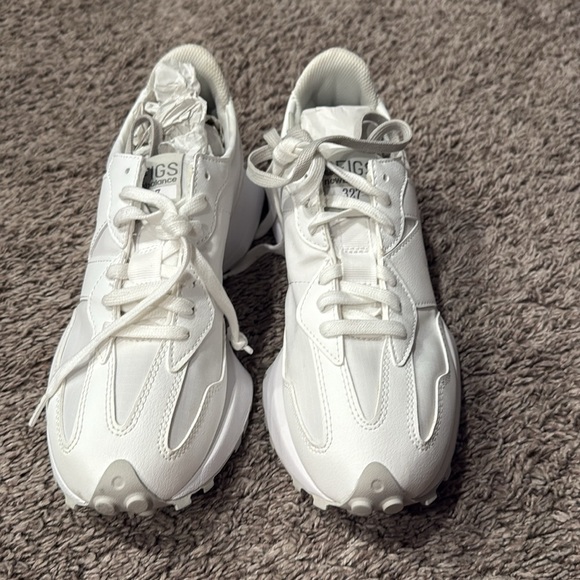 New Balance X Figs 327 Women's White Athletic Sneakers size 9.5 - Picture 6 of 7